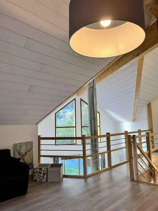 Holiday home Maison Blanche, Impressive Chalet, Allemond, Bike, Ski, Hike