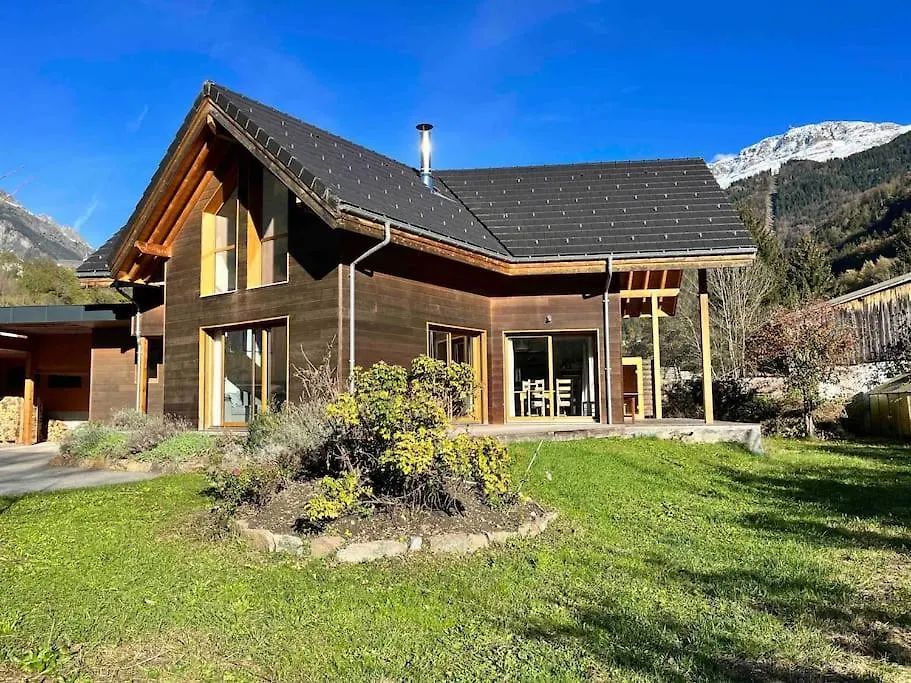 Maison Blanche, Impressive Chalet, Allemond, Bike, Ski, Hike Holiday home