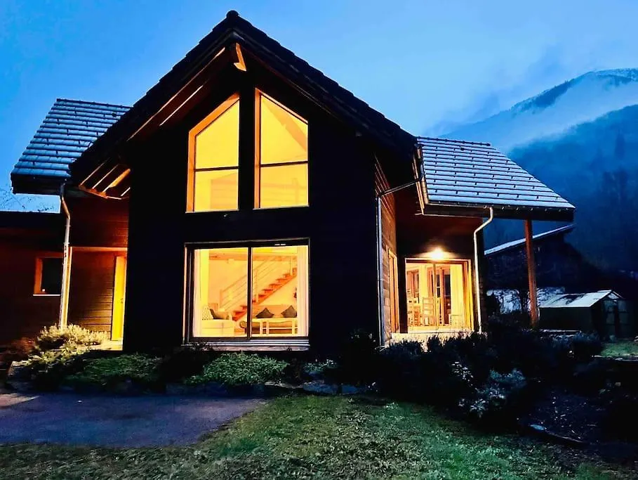 Holiday home Maison Blanche, Impressive Chalet, Allemond, Bike, Ski, Hike France