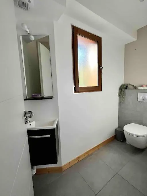 Holiday home Maison Blanche, Impressive Chalet, Allemond, Bike, Ski, Hike