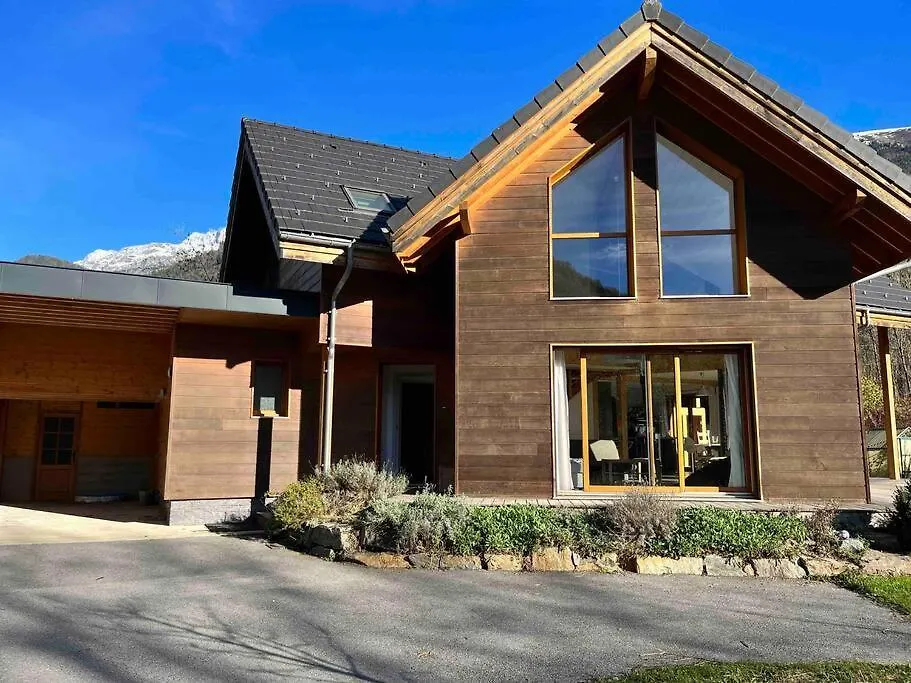 Maison Blanche, Impressive Chalet, Allemond, Bike, Ski, Hike Holiday home Allemont